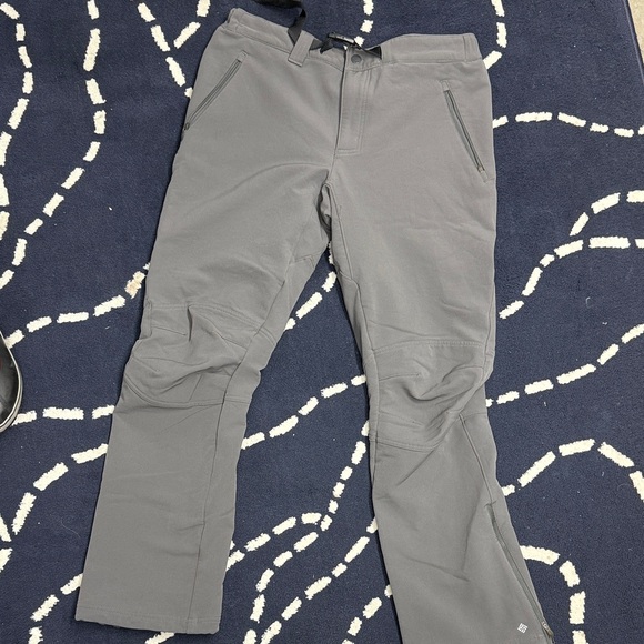 Columbia Men's Charcoal Cargo Pants - Picture 1 of 4